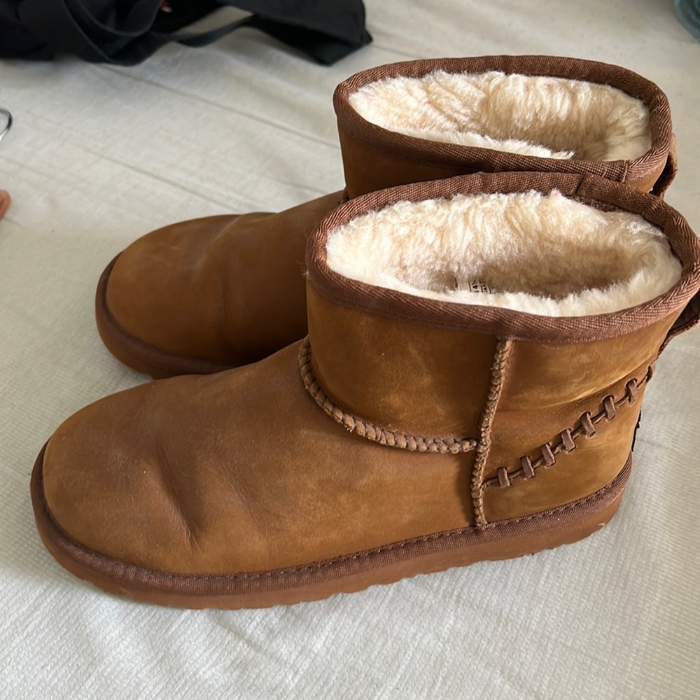 Gently used uggs
